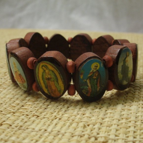 Handmade Wood Religious Pictures Bracelet - Picture 4 of 16